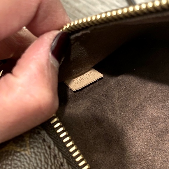 ❌SOLD❌ Louis Vuitton Pochette Metis Monogram - Picture 4 of 16